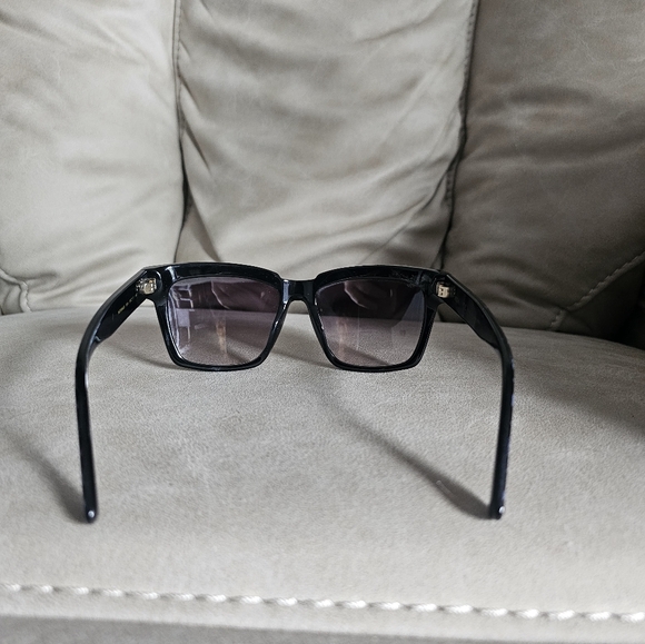 MCM Black Sunglasses with Gold Accents Logos On Sides Elegant Classy Chic Italy - Picture 4 of 9